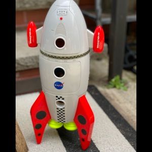 Rocket ship toy